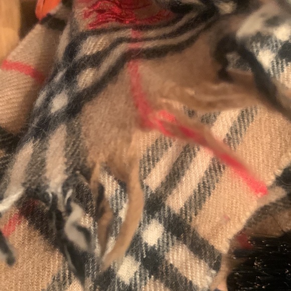 A true VERY VINTAGE BURBERRY SCARF! Made in England - Picture 3 of 13
